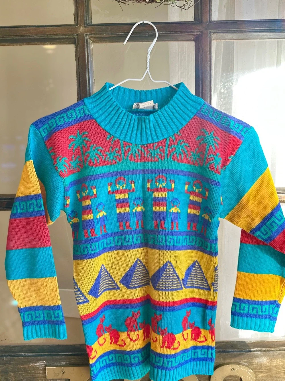 7/8 Vintage Sweater Southwestern/Egyptian-inspired novelty geometric 80s jet set